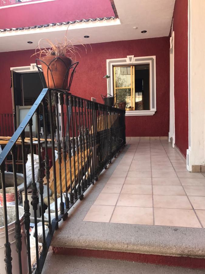 Отель Casa Flores Мехико Экстерьер фото