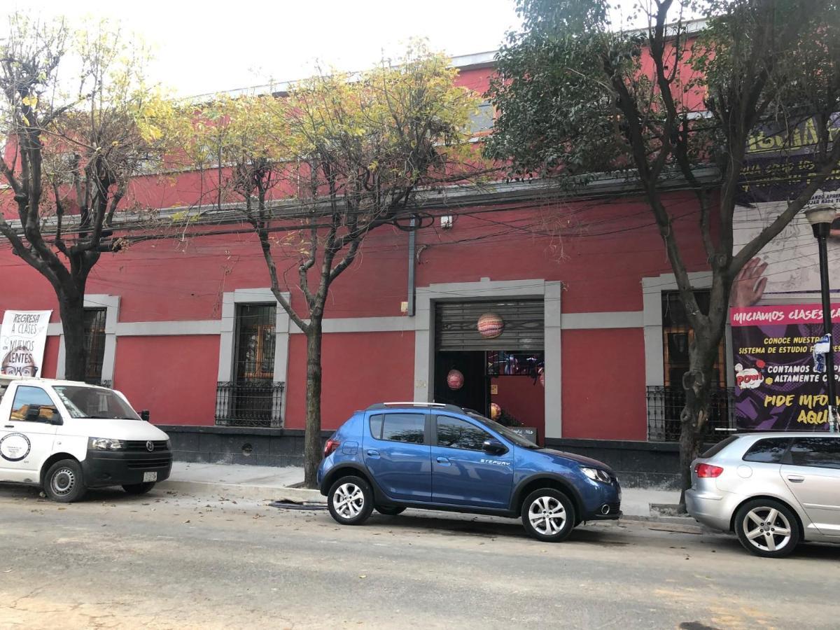 Отель Casa Flores Мехико Экстерьер фото